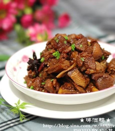 過幾天和女朋友去武漢，各位大佬推薦一下，武漢有哪些美食，或者小吃街，公園景點什么的？